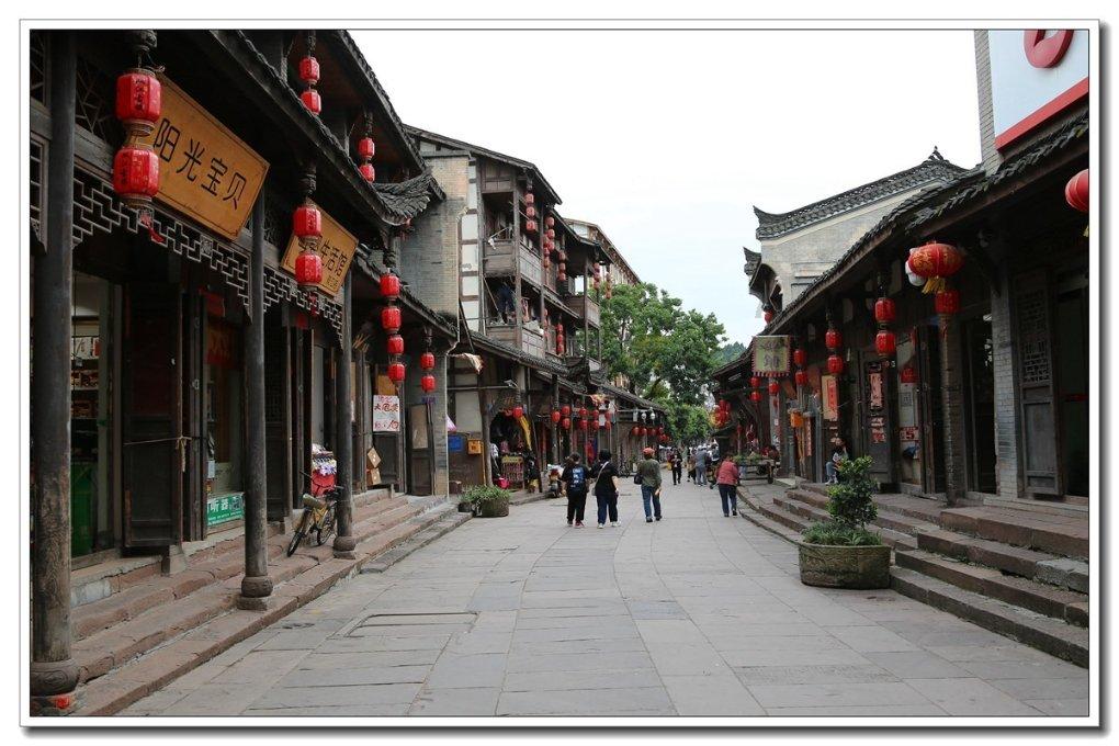 连续上大分！细数外交官们点赞重庆的6大美景“美人”
