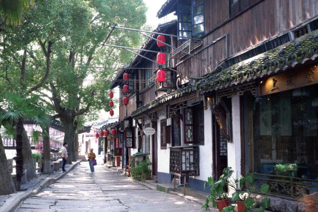 画图恰似归家梦，千里河山寸许长上下两句是什么，出自游戏画面