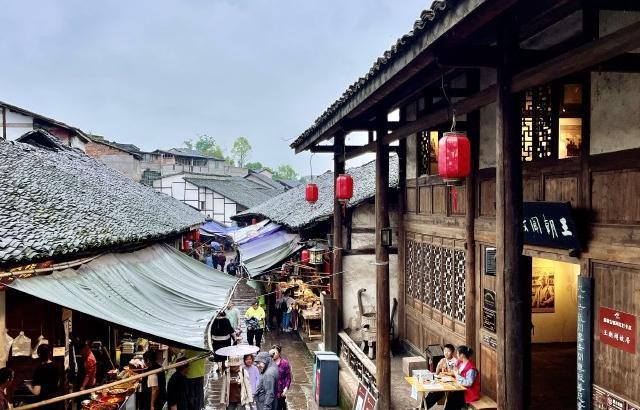逃离违建房屋8